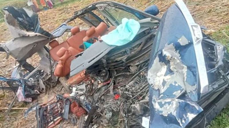 দিনাজপুরে ট্রাক-মাইক্রোবাস মু‌খোমু‌খি সংঘর্ষ, নিহত ৩