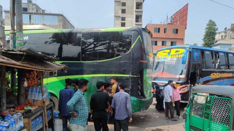 ঈদের ছুটি শেষে রাজধানীতে ফিরছে মানুষ