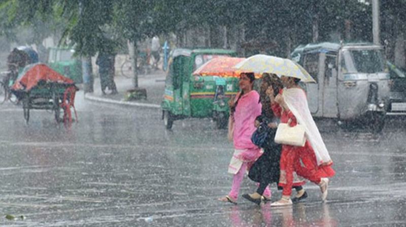 আরও ১০ দিন ভারী বৃষ্টির পূর্বাভাস