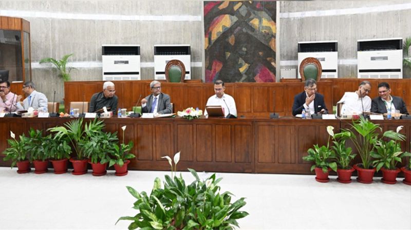 নতুন ই-বাস ও ট্রাক আমদানিতে শুল্ক ছাড়ের সিদ্ধান্ত মন্ত্রিসভায়