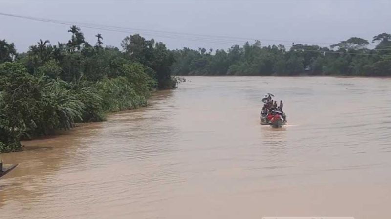 পাঁচ নদীর পানি বিপৎসীমার উপরে
