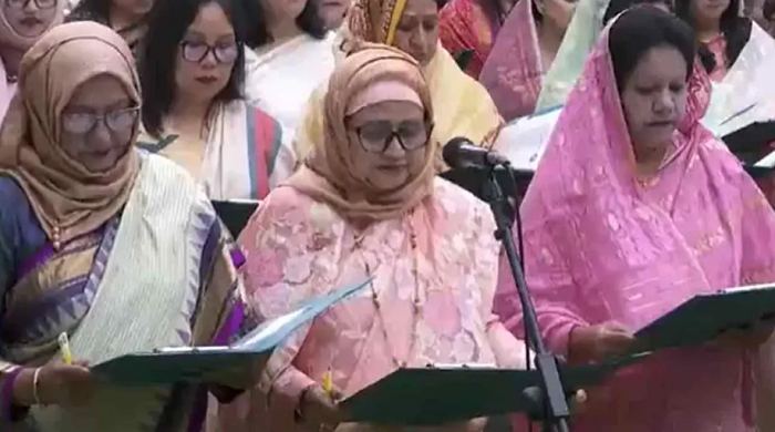 শপথ নিলেন সংরক্ষিত নারী আসনের ৪৯ এমপি