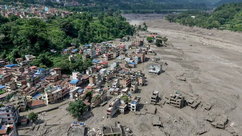ভয়াবহ বন্যায় তছনছ নেপালের রসুয়া, নিহত বেড়ে ৯৫